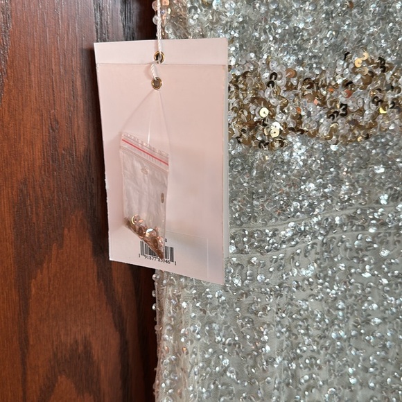 Mac Duggal NWT Champagne Ivory Tiered Sequin Embellished Midi Dress Sz 8 #10883 - Picture 14 of 14